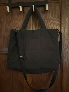 GAP Black Quilted Crossbody Tote Bag